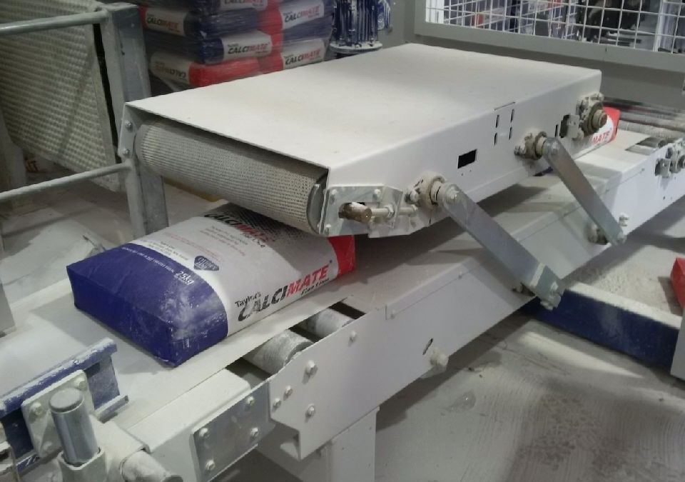 Hamer Model 5100 Bag Flattening & Conditioning Conveyor - Des Moines Sewing  Machine CO